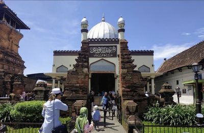 Masjid Menara Kudus, Tempat Wisata Religi yang Penuh Filosofi dan Bukan Sekadar Tempat Ibadah