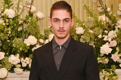 Profil Hero Fiennes Tiffin, Pemeran Young Sherlock yang Pernah Jadi Pemain Bola