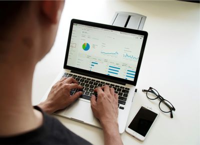 Cara Mengelompokkan Data di Excel Otomatis: Trik Cepat Rapikan Ribuan Baris dalam Sekejap!