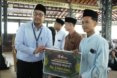 Hafiz dan Hafizah Demak Mendapat Uang Apresiasi Sebesar 2 Juta dari Bupati Demak