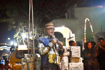 Isimu Naik Kelas: Bupati Sofyan Puhi Resmikan Kawasan Kuliner Legal dan Dorong Digitalisasi UMKM