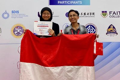 Mahasiswa UNAIR Unjuk Gigi di Forum Internasional, Raih Penghargaan Best Paper
