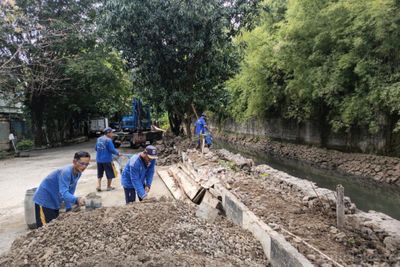 Progres Perbaikan Turap Saluran Penghubung Kelapa Lilin Jakut Capai 80 Persen, Warga Kini Bebas Genangan Banjir