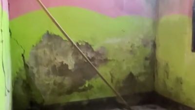 Bertahun-tahun Ditinggal, Perempuan Ini Sedih Saat Kembali dan Lihat Rumah Penuh Kenangan Tak Terurus