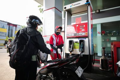Farhan: Stok BBM Bandung Aman, Masyarakat Diimbau Tak Panic Buying