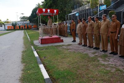 Gubernur Hendrik Pimpin Apel Perdana Sampaikan 5 Poin Penting