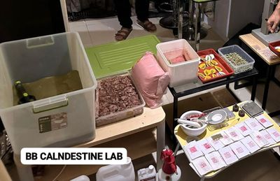 Polda Metro Bongkar Clandestine Lab Narkoba di Apartemen Cipinang, Produksi Ekstasi Hingga Happy Water