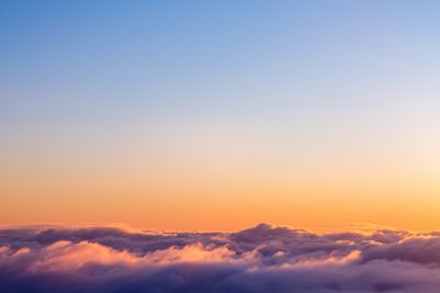 Kenapa Langit Berwarna Biru dan Senja Menjadi Merah? Ini Penjelasan Ilmiahnya