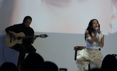 Maudy Ayunda Perkenalkan Soundtrack Para Perasuk : Aku yang Engkau Cari dan Di Tepi Lamunan