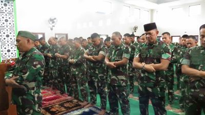 Kodam XXI Radin Inten Gelar Sholat Ghaib untuk Prajurit yang Gugur di Misi UNIFIL Lebanon