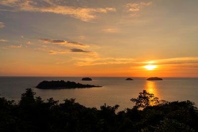Berburu Golden Hour, Ini 5 Tempat Sunset Terbaik di Kendari yang Bikin Candu