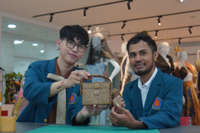 Keren! Mahasiswa Ubaya Ubah Serabut Kelapa Jadi Tas Ramah Lingkungan yang Bisa Ditanam
