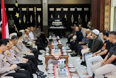 Jelang Laga, Polda Jatim Pertemukan Persebaya dan Arema
