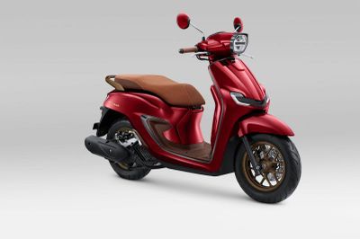 New Honda Stylo 160 Tampil Lebih Premium dengan Warna Burgundy