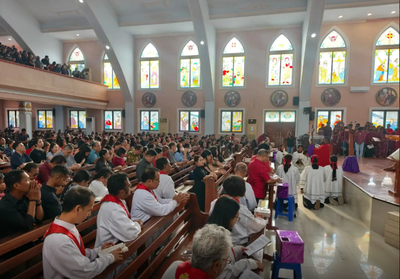 Khidmat Jumat Agung di Manokwari, Umat Diajak Setia Memikul Salib Kehidupan