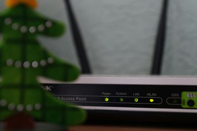 Lebih Hemat WiFi atau Kuota? Panduan Lengkap Mengatur Budget Internet