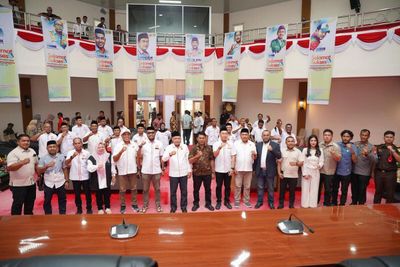 Wagub Sarbin Lantik Pengurus KONI Haltim, Tekankan Olahraga sebagai Investasi Jangka Panjang