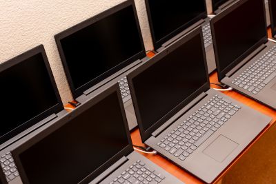 5 Tips Beli Laptop Bekas Murah 2026, Biar Nggak Zonk!