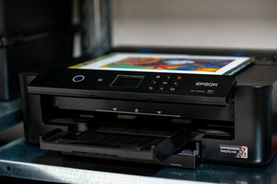 Printer Gak Keluar Tulisan Padahal Tinta Penuh? Lakukan 6 Trik Cepat Ini