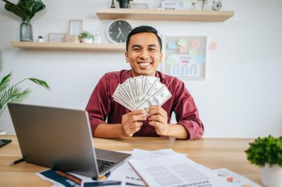 Perbedaan Passive Income dan Active Income, Mana yang Kamu Butuhkan?