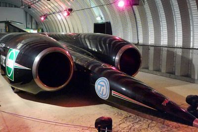 Daftar Kendaraan yang Melebihi Kecepatan Suara: Dari Jet Tempur hingga Mobil Pemecah Rekor