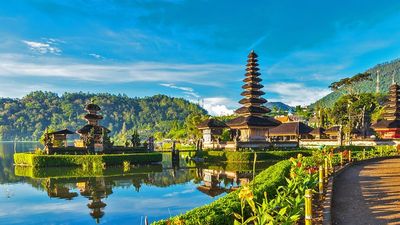 Menyusuri Jejak Pura Girindra Jati: Simbol Spiritualitas dan Sejarah Hindu Tertua di Tebo
