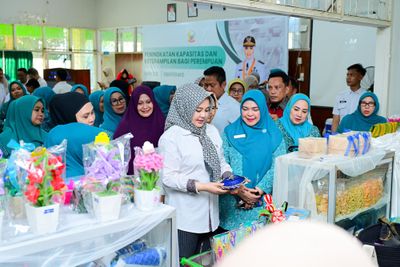 Wagub Fatmawati Dorong Perempuan Wajo Mandiri, Pelatihan Bosara Jadi Jalan Kuatkan Ekonomi Keluarga