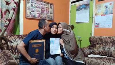 Kisah Rinita Irawati, Anak Ojol yang Tembus Fakultas Kedokteran Universitas Lampung Lewat SNBP