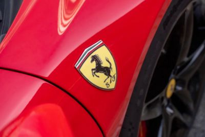 Mengapa Logo Ferrari Kuda Jingkrak? Ini Asal-usulnya