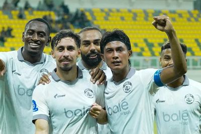 Tendangan Bebas Gustavo Franca Bawa Arema FC Curi Tiga Poin di Kandang Persita