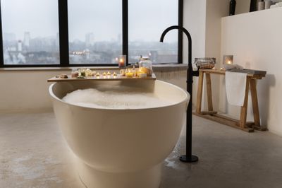 Cuma 300 Ribuan! Ini 5 Hotel Murah di Sekitar Bekasi yang Punya Fasilitas Bathtub
