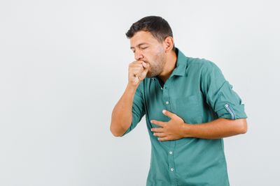 7 Tanda Paru-Paru Basah yang Sering Diabaikan, Jangan Sampai Telat!