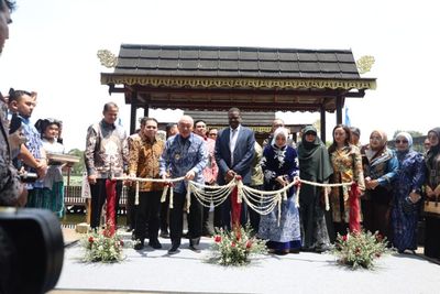 Pesona Pasar Terapung Kalsel Kini Hadir di TMII, Oase Budaya Banua di Jantung Jakarta