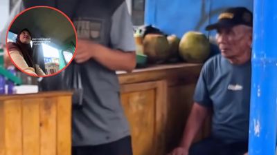 Momen Haru di Angkot, Kakek Lupa Jalan Pulang Tapi Tetap Berbagi