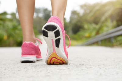 5 Metode Jalan Kaki Biar Cepat Turun Berat Badan, Wajib Coba!