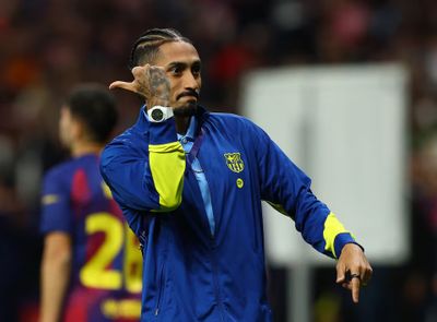 Raphinha Kecam Kinerja Wasit Usai Barcelona Gagal Melaju ke Semifinal Liga Champions