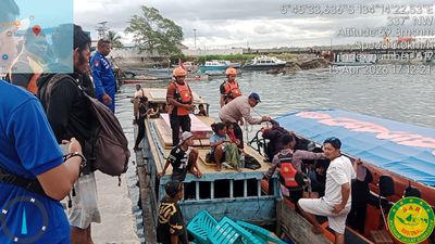 KM Putra Crrish Kandas di Perairan Benjina Maluku, 44 Penumpang Dievakuasi