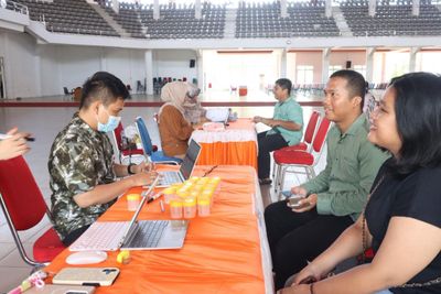 Universitas Jambi Gelar Pemeriksaan Narkoba dan Tes Kesehatan Bagi Mahasiswa Baru: Ciptakan Lingkungan Kampus Sehat dan Aman!