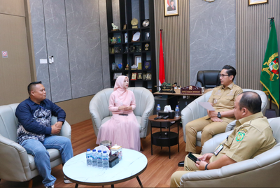 Rico Waas Beri Dukungan Penuh Finalis Miss Hijab Sumut Asal Medan