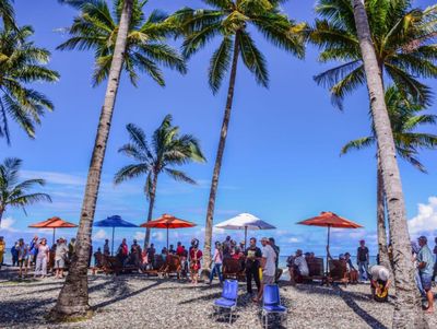 Pesona Desa Wisata Waly: Pantai Unik Berhiaskan Kerikil Warna-warni di Buru Selatan