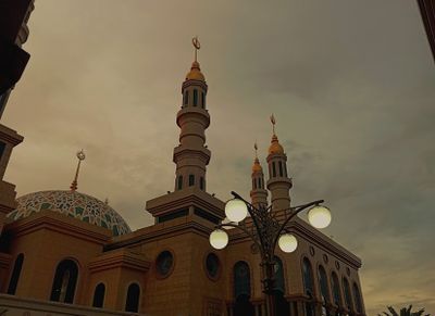 Simbol Asmaul Husna di Langit Samarinda: Menelisik Filosofi Menara 99 Meter Islamic Center