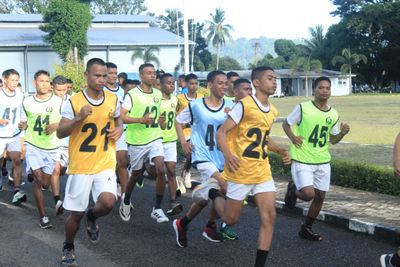 Caba dan Cata TNI AL Jalani Tes Kesamaptaan Jasmani