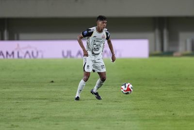 Cetak Triple Winner, Dony Tri Pamungkas Sabet Gelar Young Player of The Month!