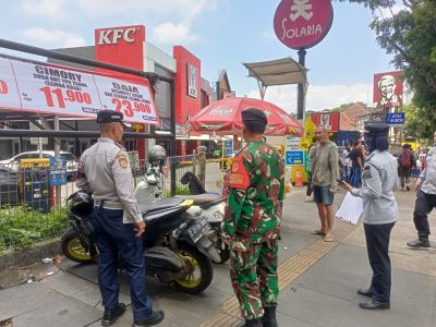 Dishub Bandung Tertibkan Parkir Liar di Sejumlah Ruas Jalan Padat