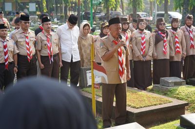Pramuka UNJ Resmi Usulkan Husen Mutahar Jadi Pahlawan Nasional Lewat Ziarah di Jeruk Purut