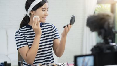 Praktik Makeup Minimalis untuk Aktivitas Sehari-hari