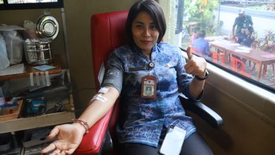 Aksi Kemanusiaan di Hari Kartini, Warga Tejakula Antusias Ikuti Donor Darah