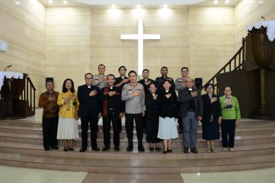 Perkuat Sinergi, Kapolda Jambi Jalin Silaturahmi dengan Pengurus HKBP demi Kamtibmas Kondusif