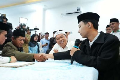 Gubernur Dedi Mulyadi Ajak Warga Menikah Sederhana Tanpa Utang