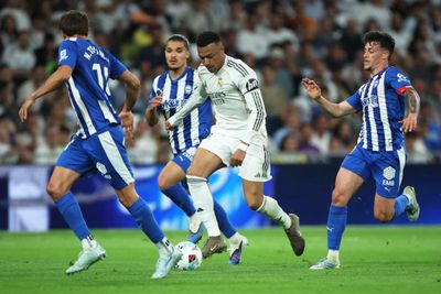 Bangkit dari Tekanan, Madrid Bekuk Alavés 2-1